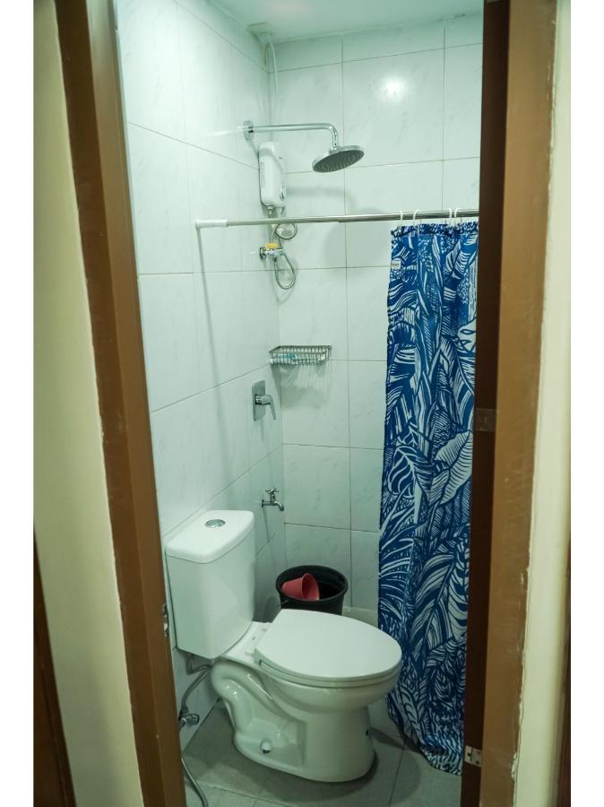 M28 Hotel And Apartments Кесон-Сіті Екстер'єр фото